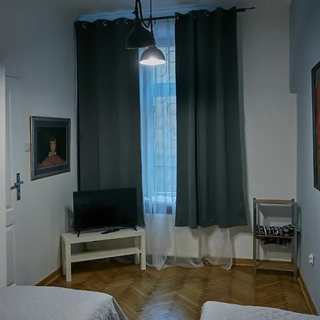 Апартаменты Stylish In - Old Town